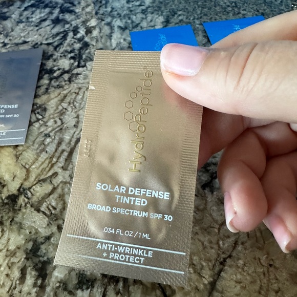 9 piece Hydropeptide anti-wrinkle facial kit - Picture 8 of 10